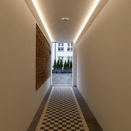 City Studio With Ac Czarnowiejska By Renters คราคูฟ ภายนอก รูปภาพ
