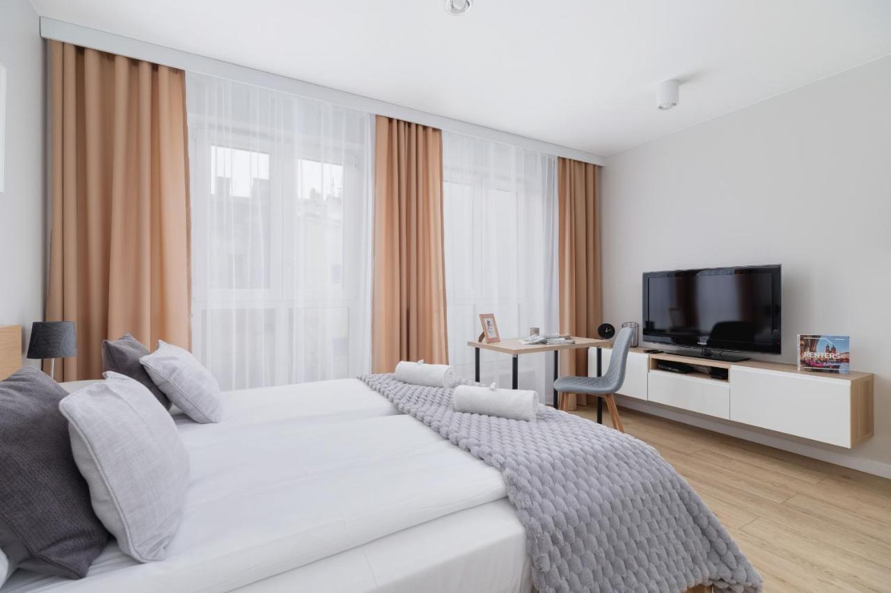 City Studio With Ac Czarnowiejska By Renters คราคูฟ ภายนอก รูปภาพ