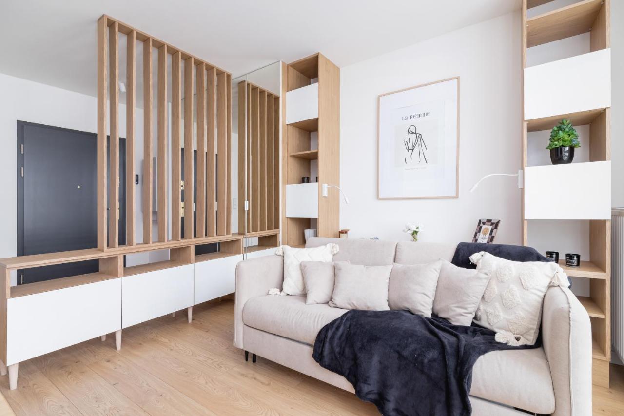 City Studio With Ac Czarnowiejska By Renters คราคูฟ ภายนอก รูปภาพ
